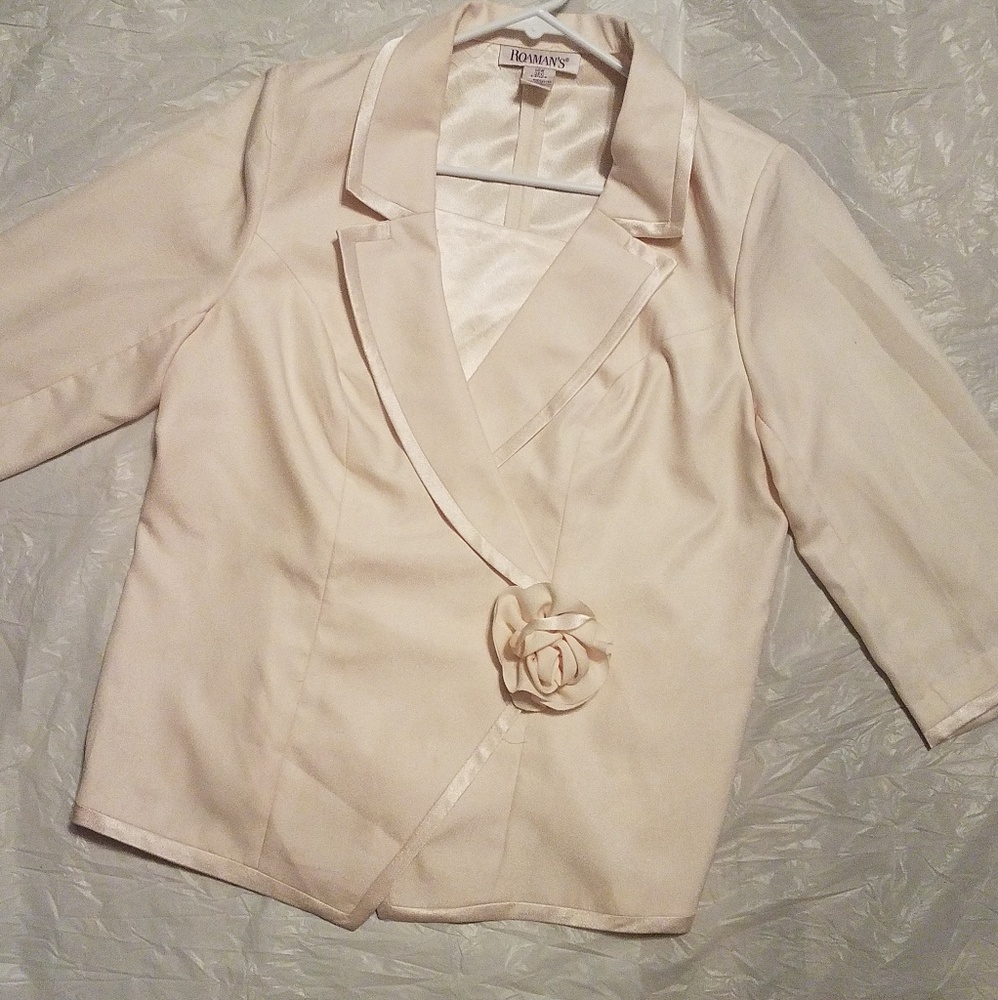 Elegant Cream Blazer